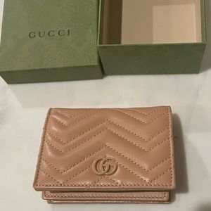 GUCCI GG Calfskin Matelasse Monochrome GG Marmont Card Case Wallet